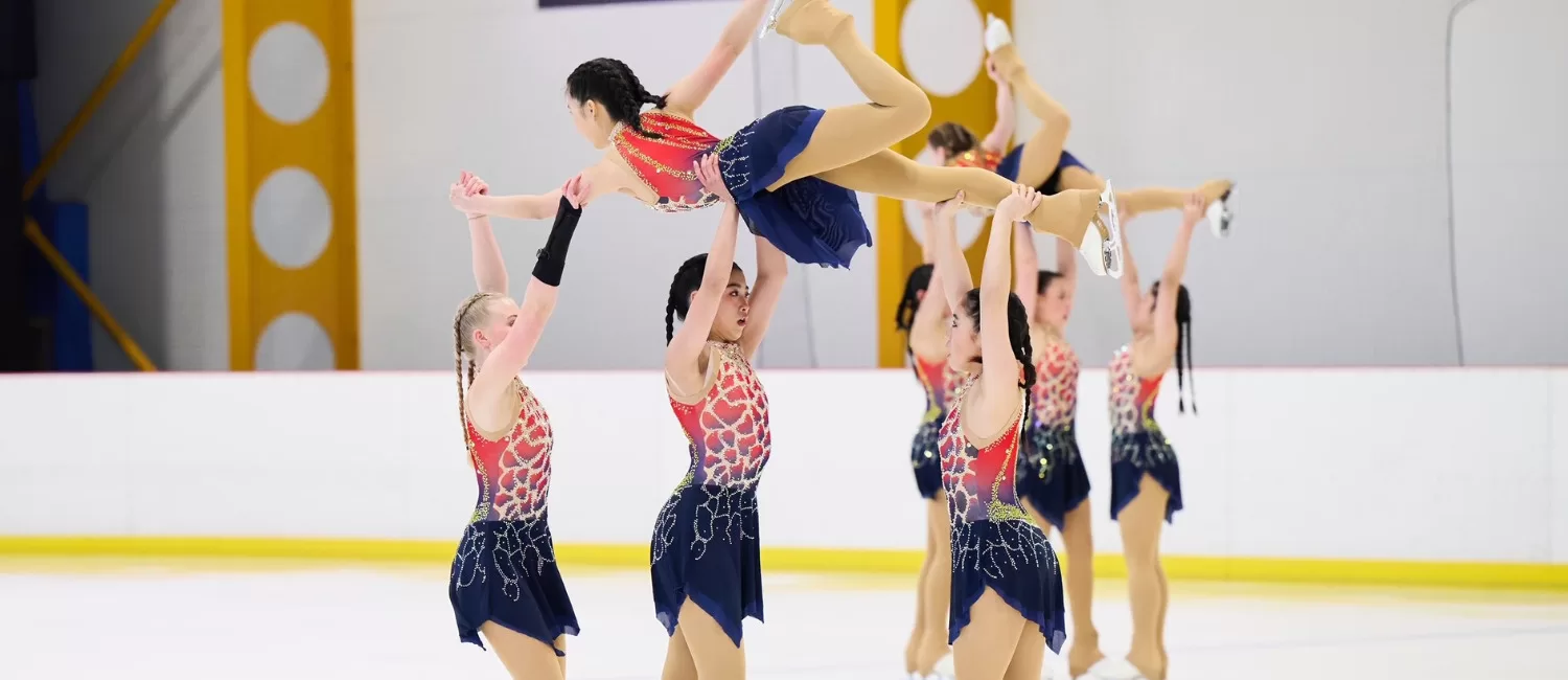 Synchronized Skaters Dazzle at Championships