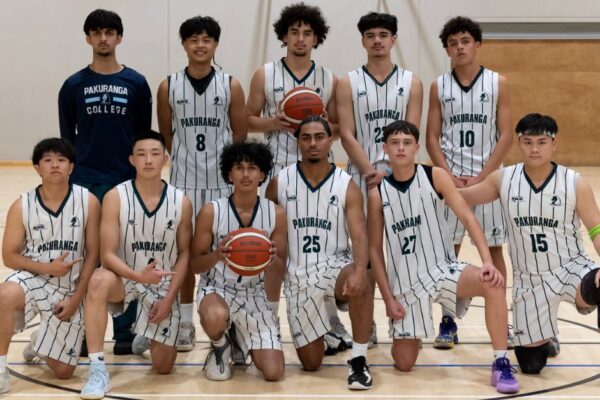 Sports Wrap Carosel Pakūranga College Premier Boys' Basketball team posing for team photo