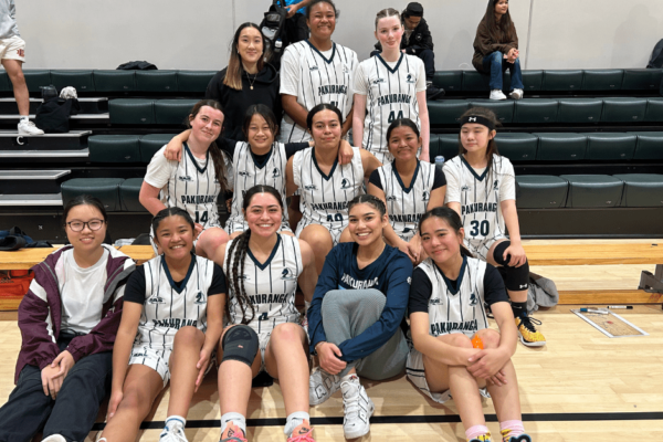 Sports Wrap Carosel Pakūranga College Premier Girls' Basketball team posing for photo